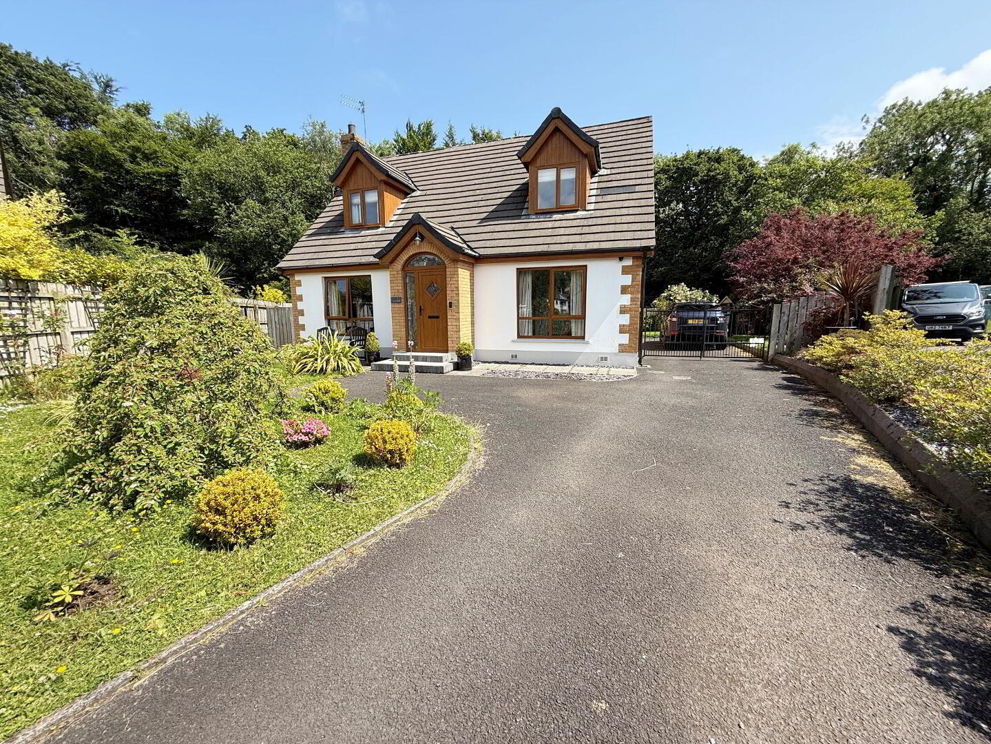 35 Somerset Crescent 1 of 24