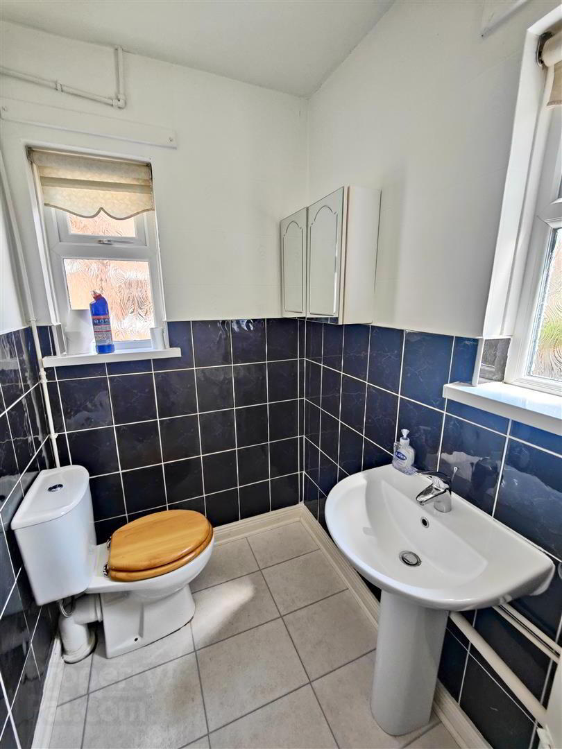 71 Sunningdale Park 3 of 25