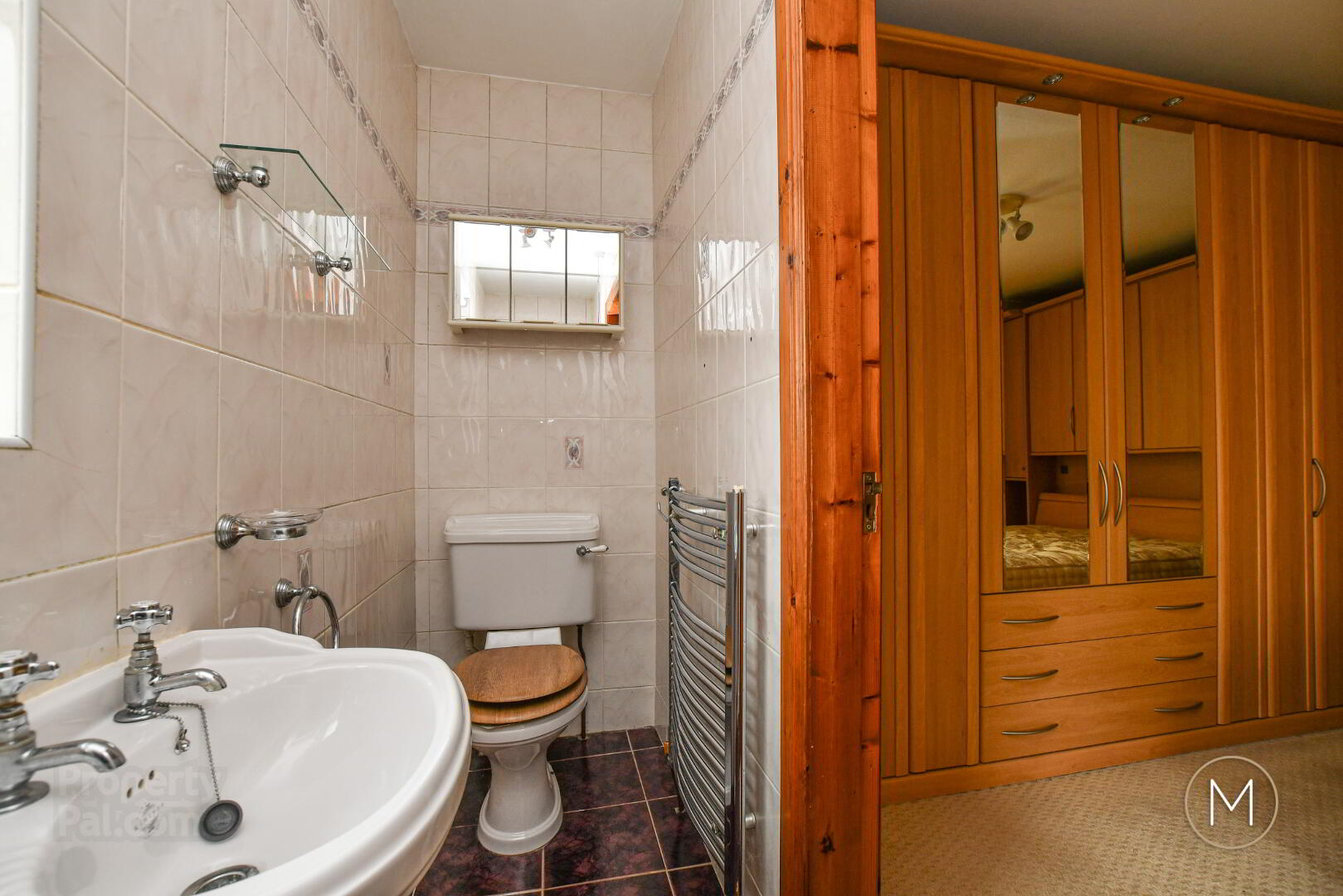 20 Ingledene 26 of 41