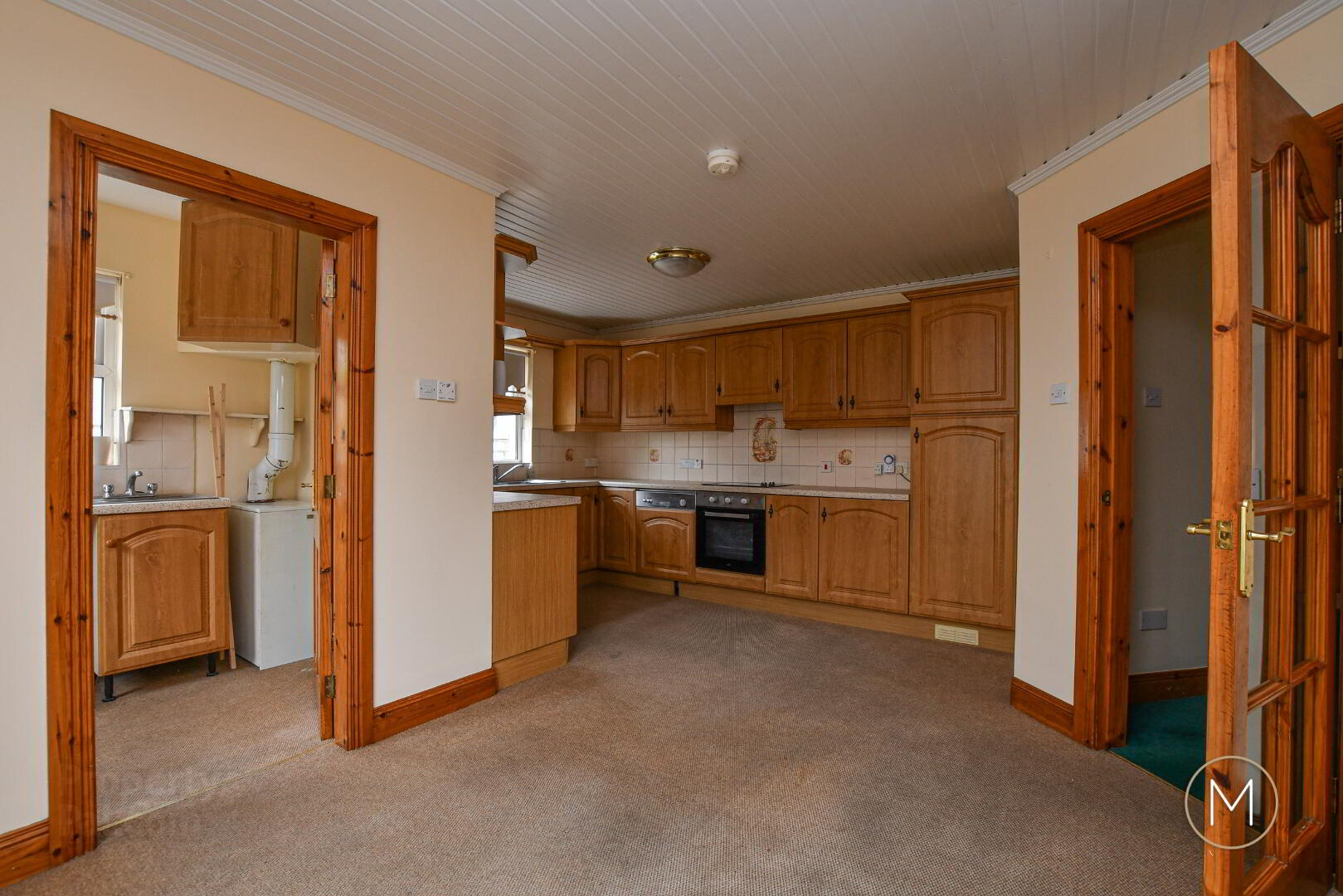 20 Ingledene 16 of 41