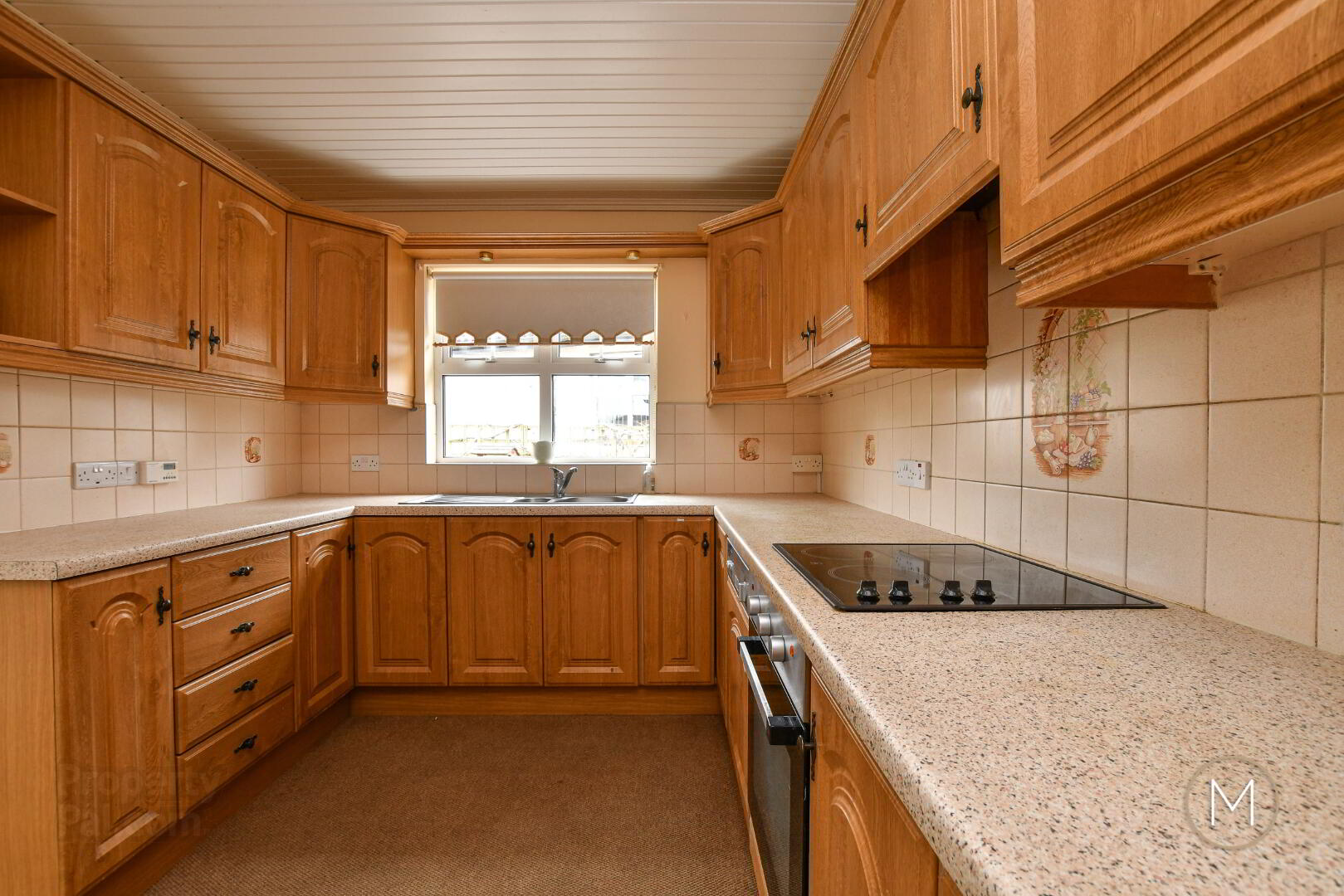 20 Ingledene 12 of 41