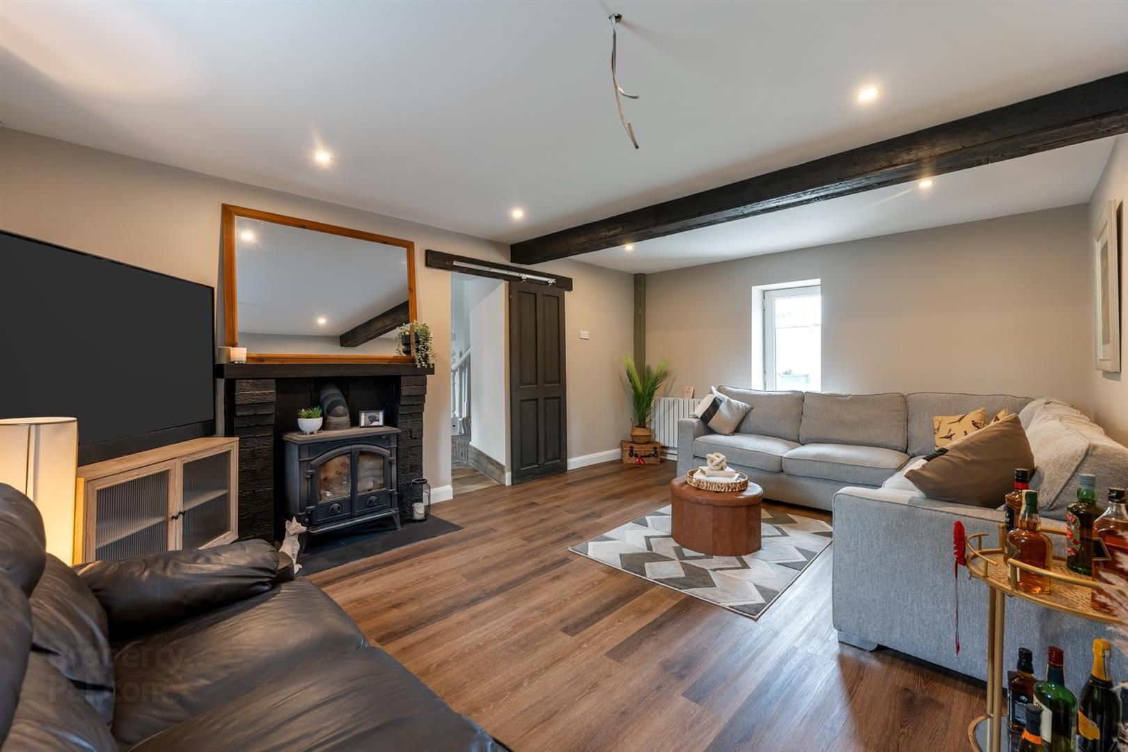 177 Main Road 5 of 33