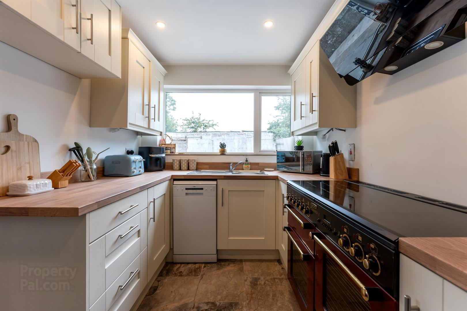 177 Main Road 10 of 33