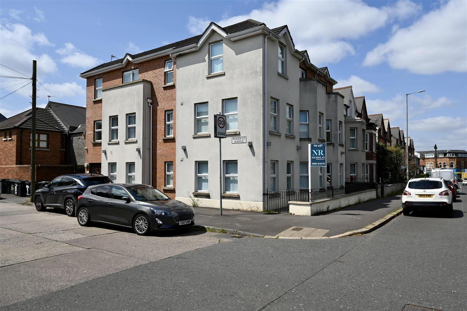 Apt 3, 1 Woodcot Avenue 1 of 6