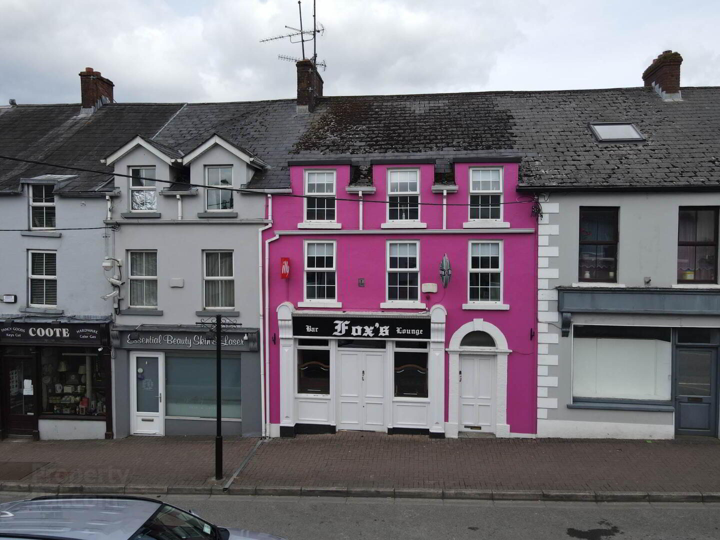 Fox`s Pub 1 of 26