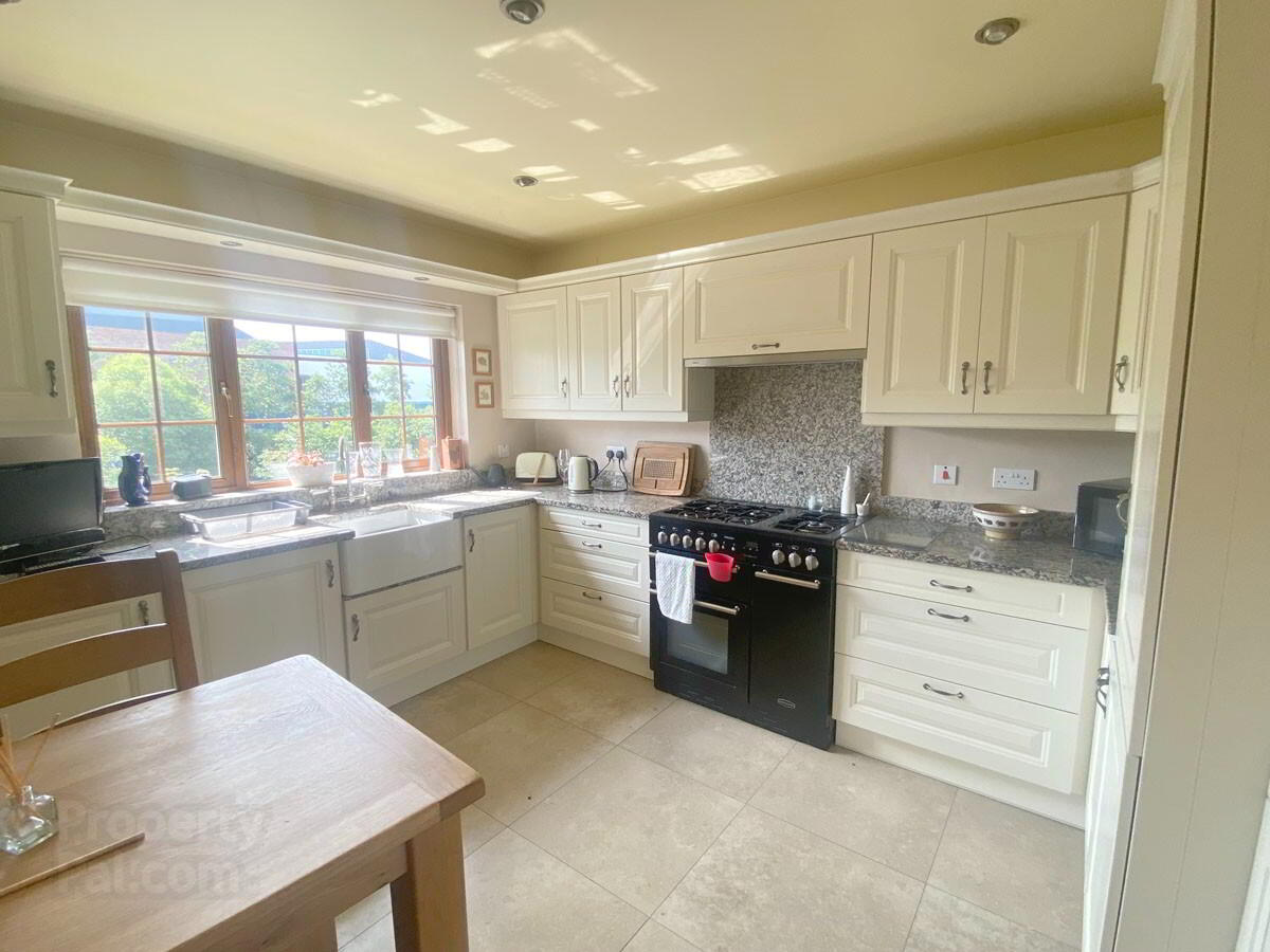 5 Weavers Court 5 of 14
