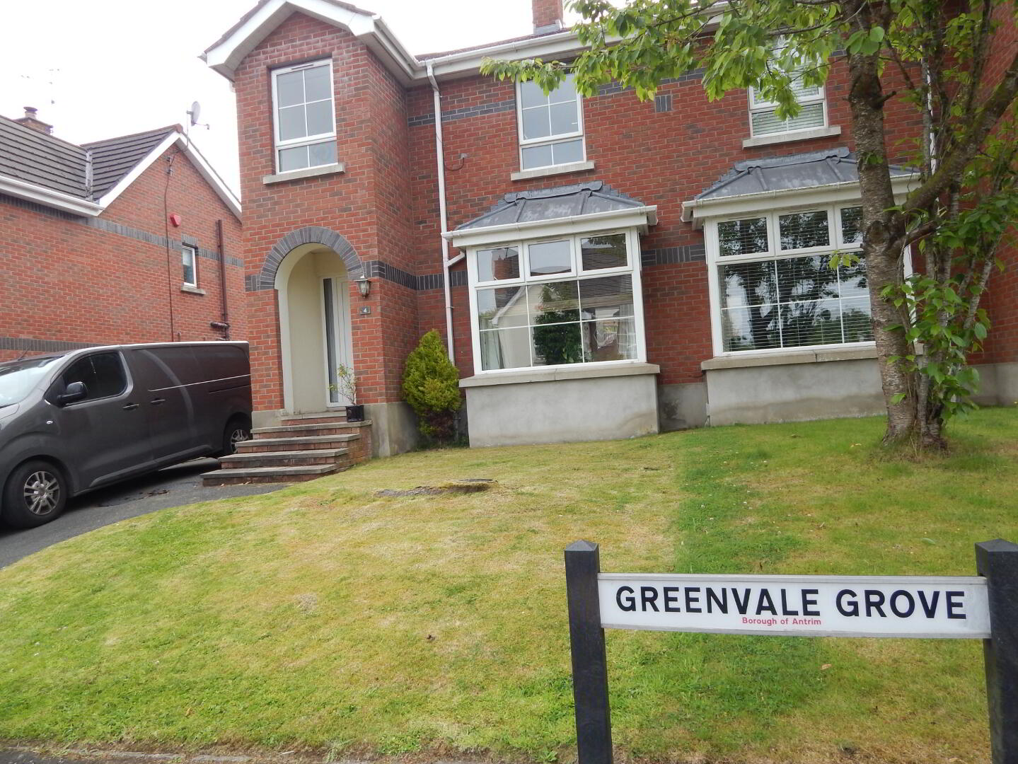 4 Greenvale Grove 3 of 18