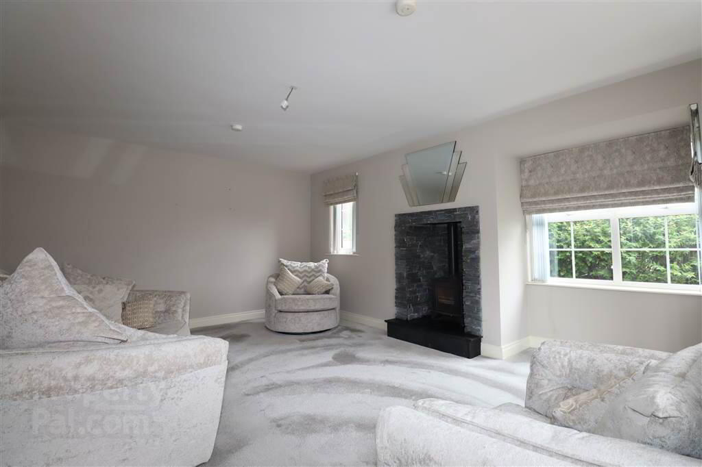 1 Sir Richard Wallace View 4 of 24