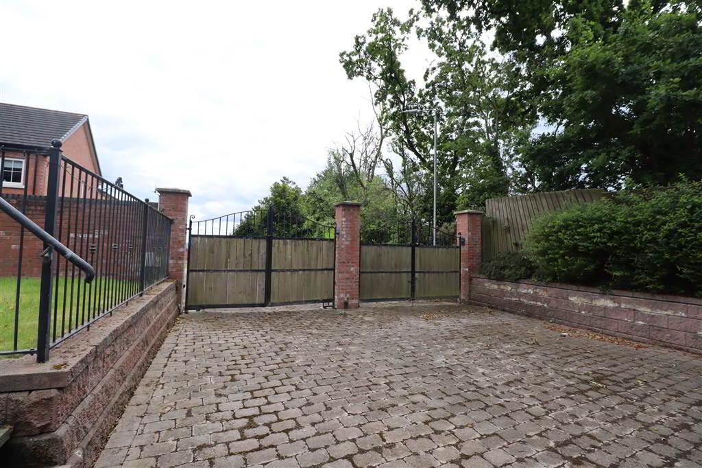 1 Sir Richard Wallace View 22 of 24