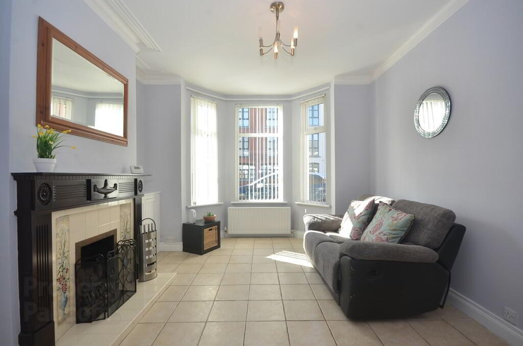 116 Ravenhill Avenue 4 of 13