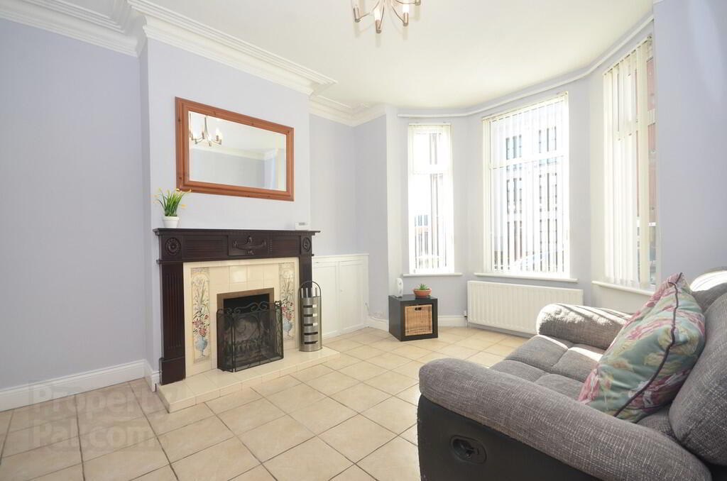 116 Ravenhill Avenue 3 of 13