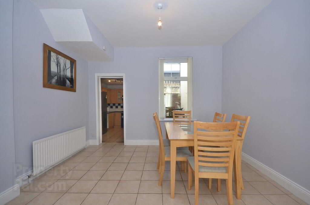 116 Ravenhill Avenue 5 of 13