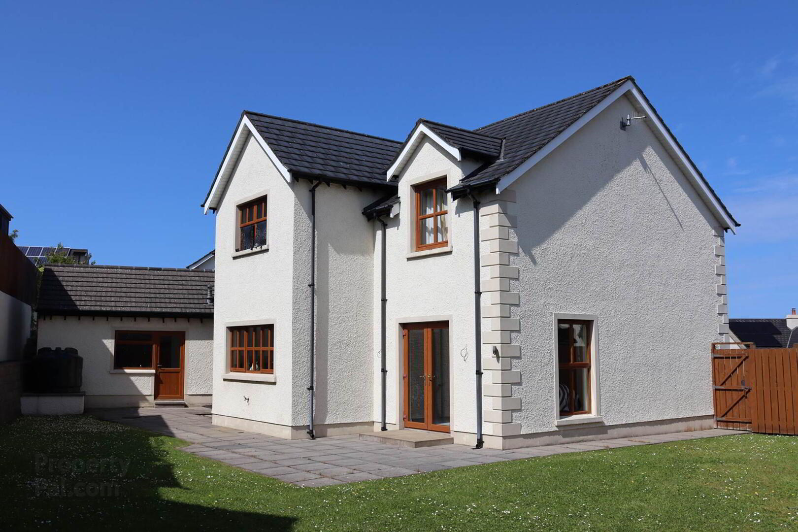 12 Clare Court 2 of 25