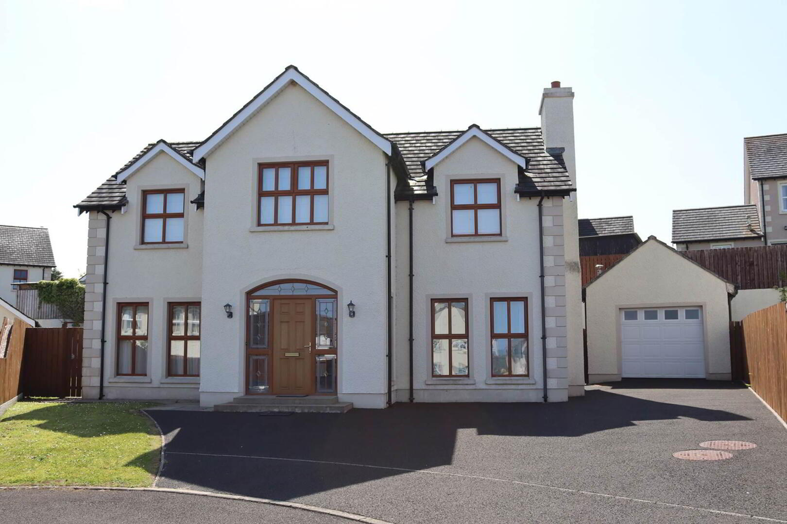 12 Clare Court 1 of 25