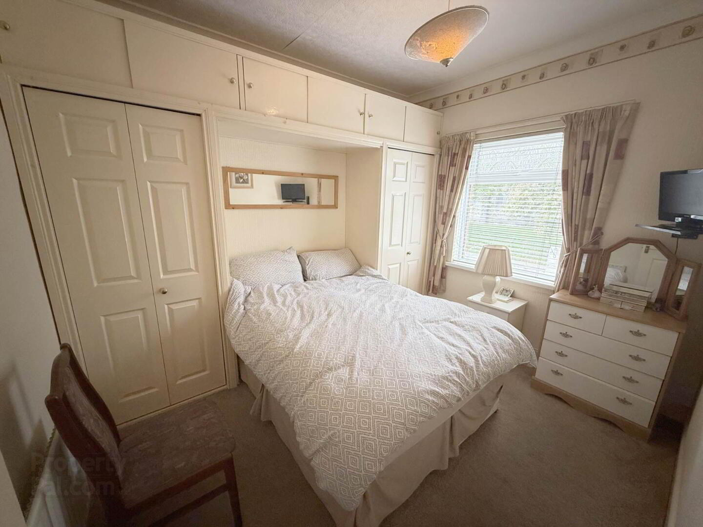 69 Willowfield Parade 6 of 12