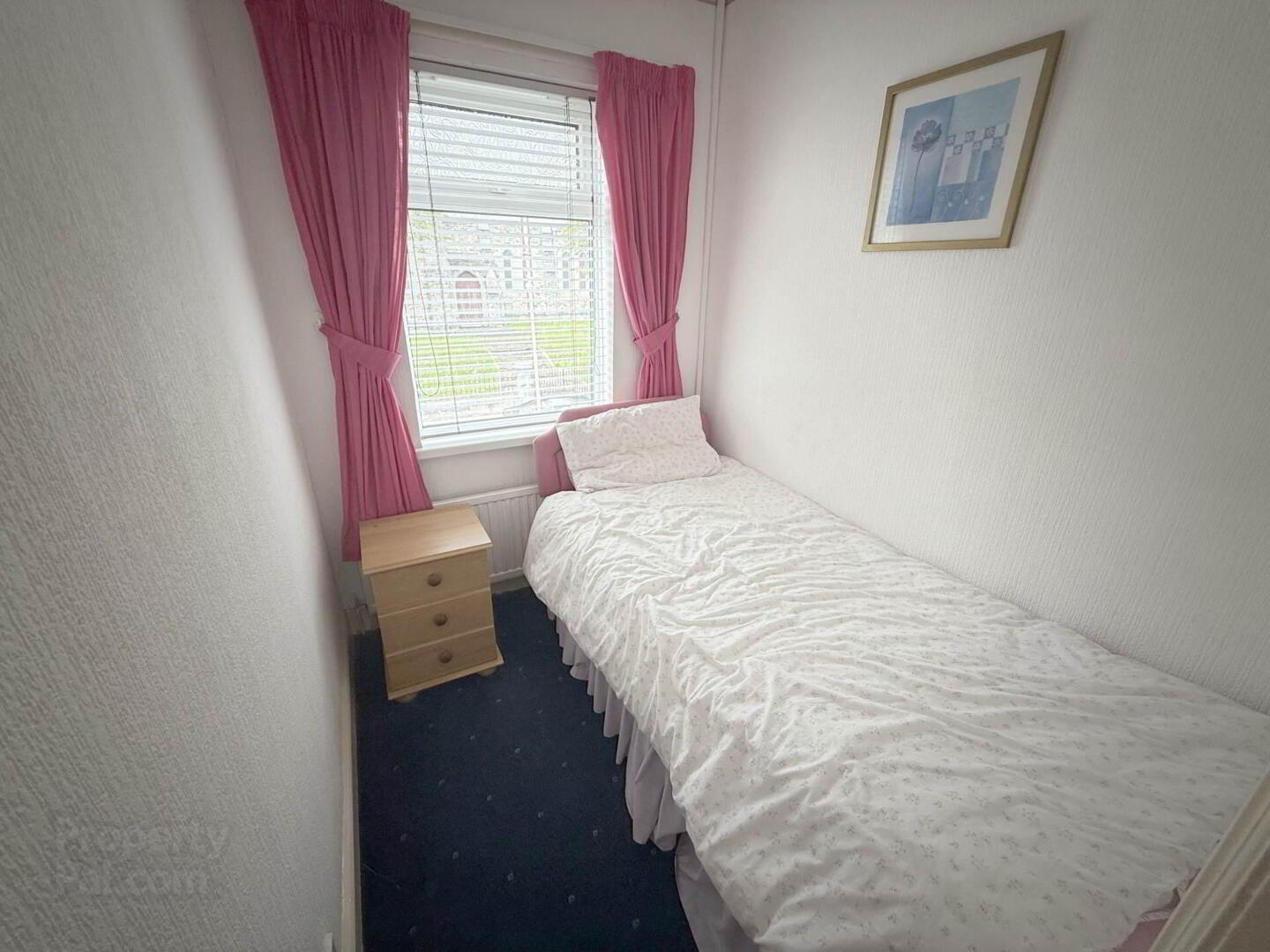 69 Willowfield Parade 8 of 12