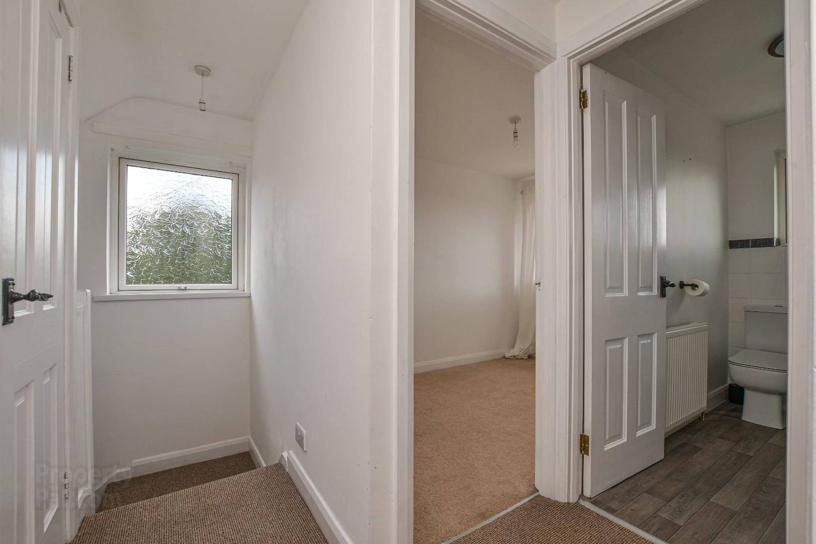 22 Dermott Crescent 15 of 26