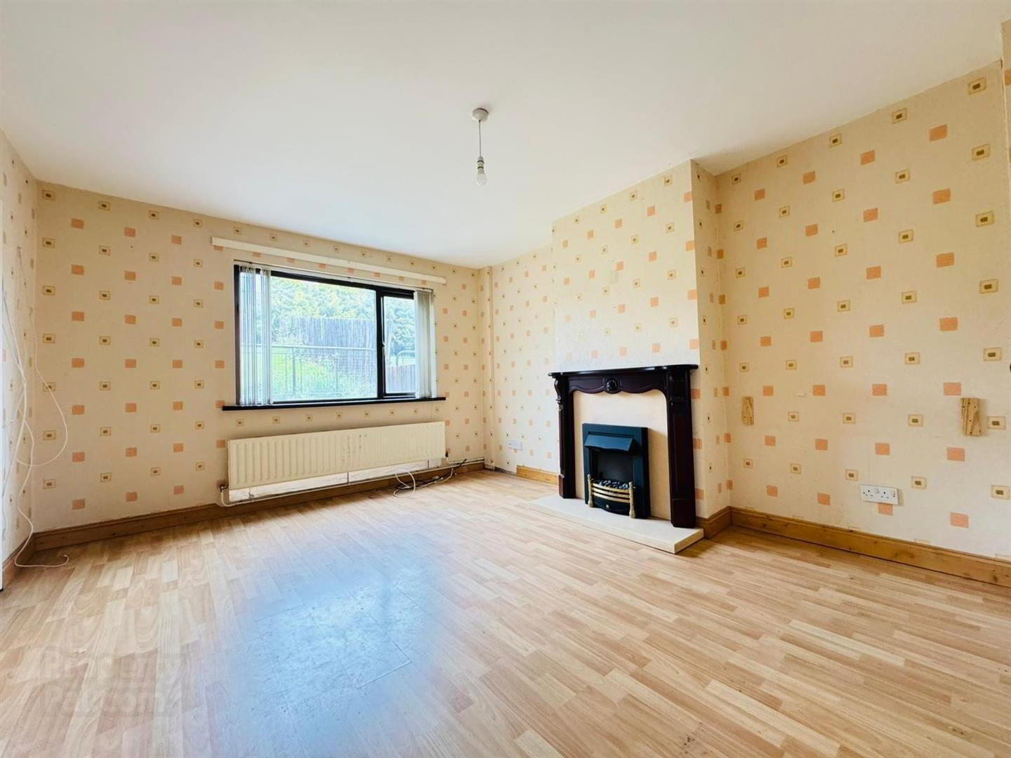 property description image