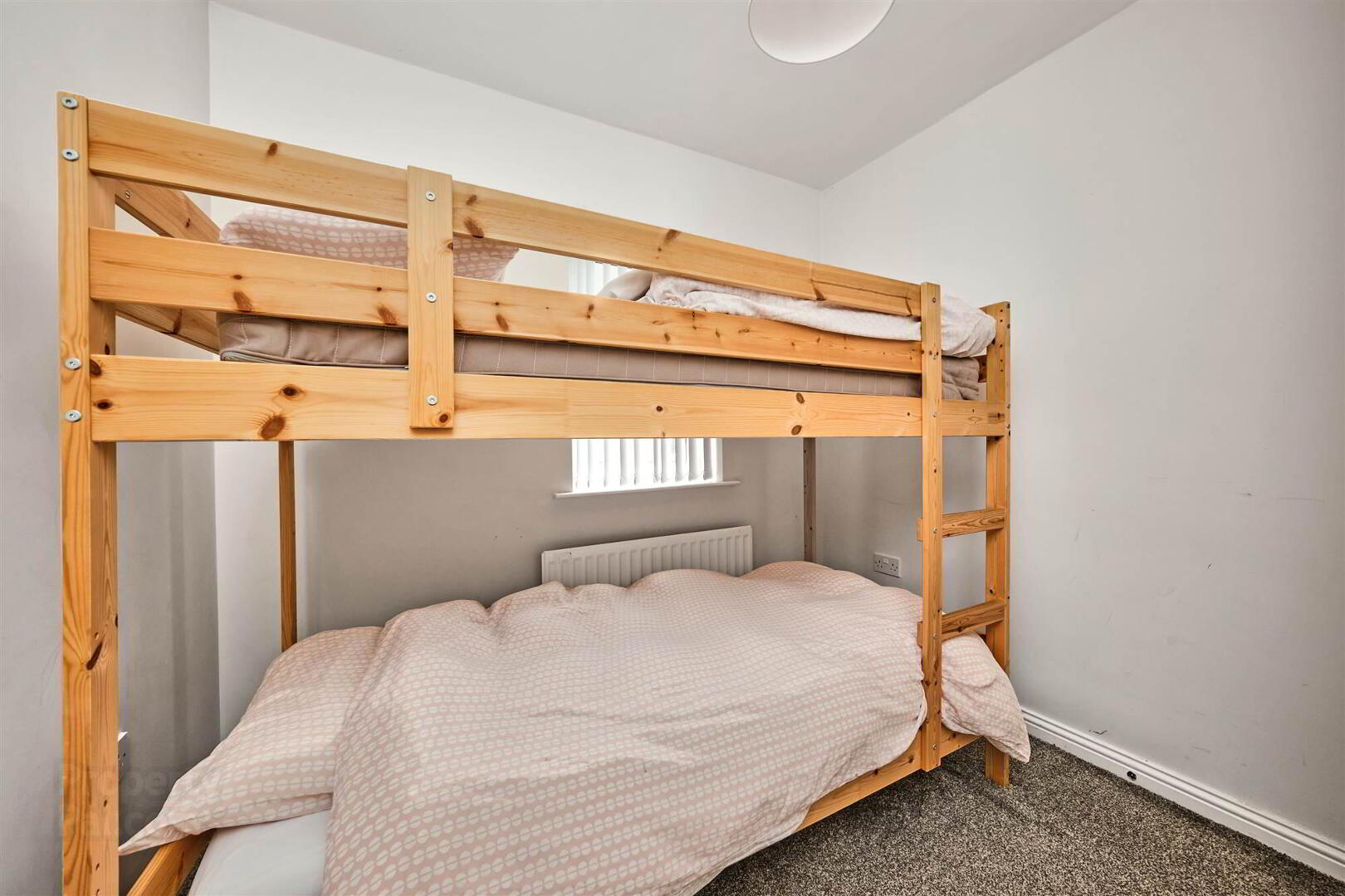 16 Hopefield Grove 17 of 24