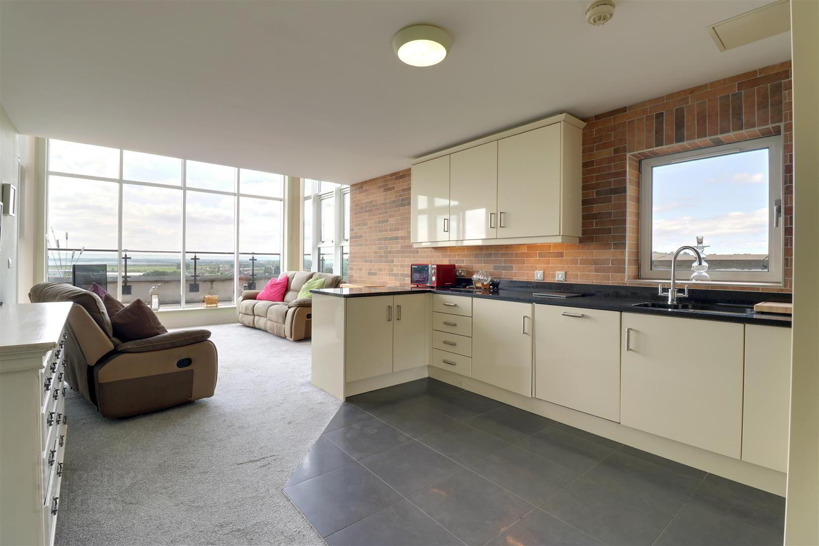 Apt 45 The Newtown Building, Frances Street 5 of 22