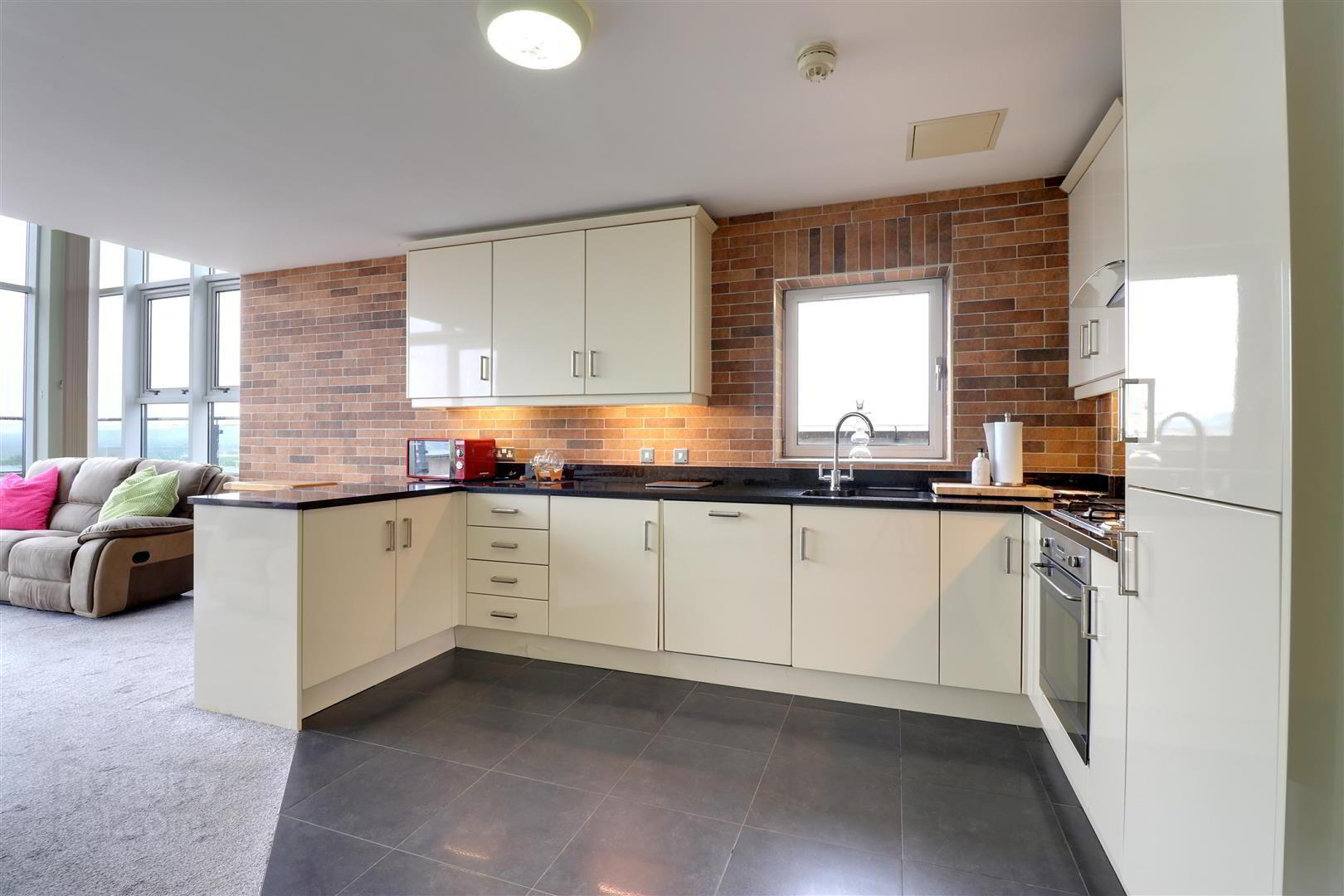 Apt 45 The Newtown Building, Frances Street 6 of 22