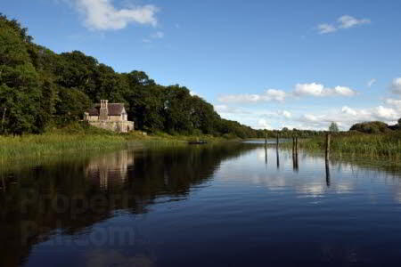 Margarets Bungalow, 9 Crom Estate 4 of 20