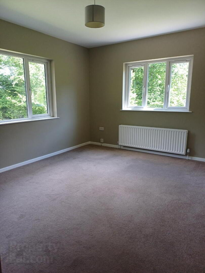 Margarets Bungalow, 9 Crom Estate 18 of 20