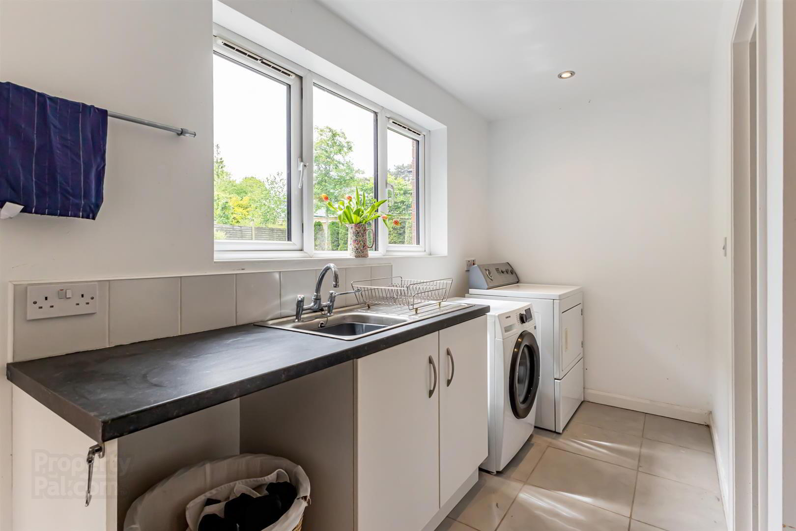 7 Castlehill Park West 19 of 42