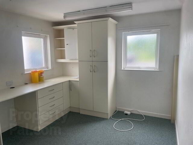 Cooneen Rooms, 20 Cooneen Road 8 of 10