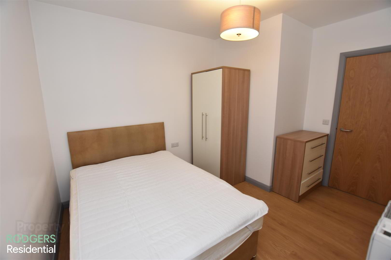 Apt 1, 125 Wellesley Avenue 6 of 7