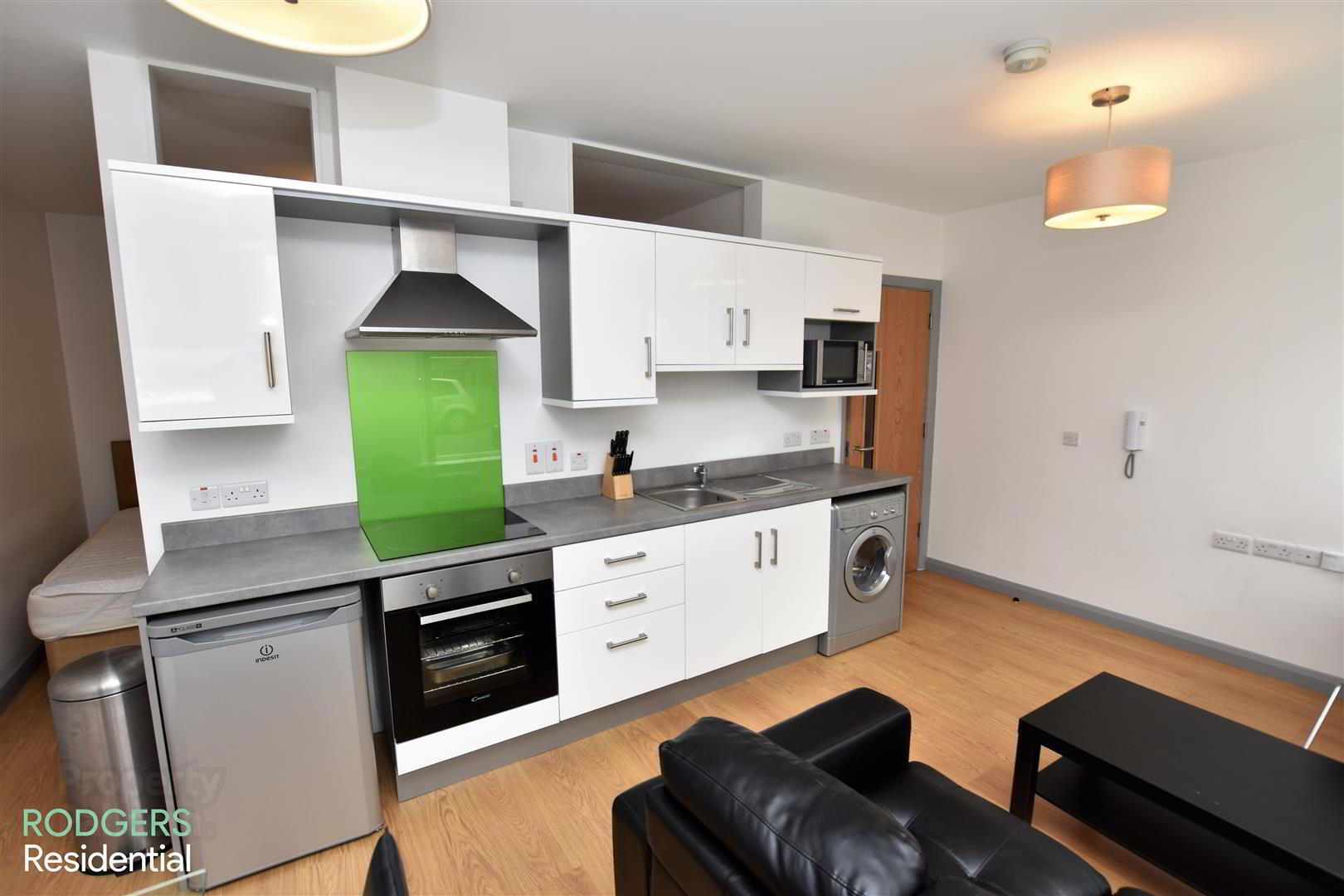 Apt 1, 125 Wellesley Avenue 5 of 7
