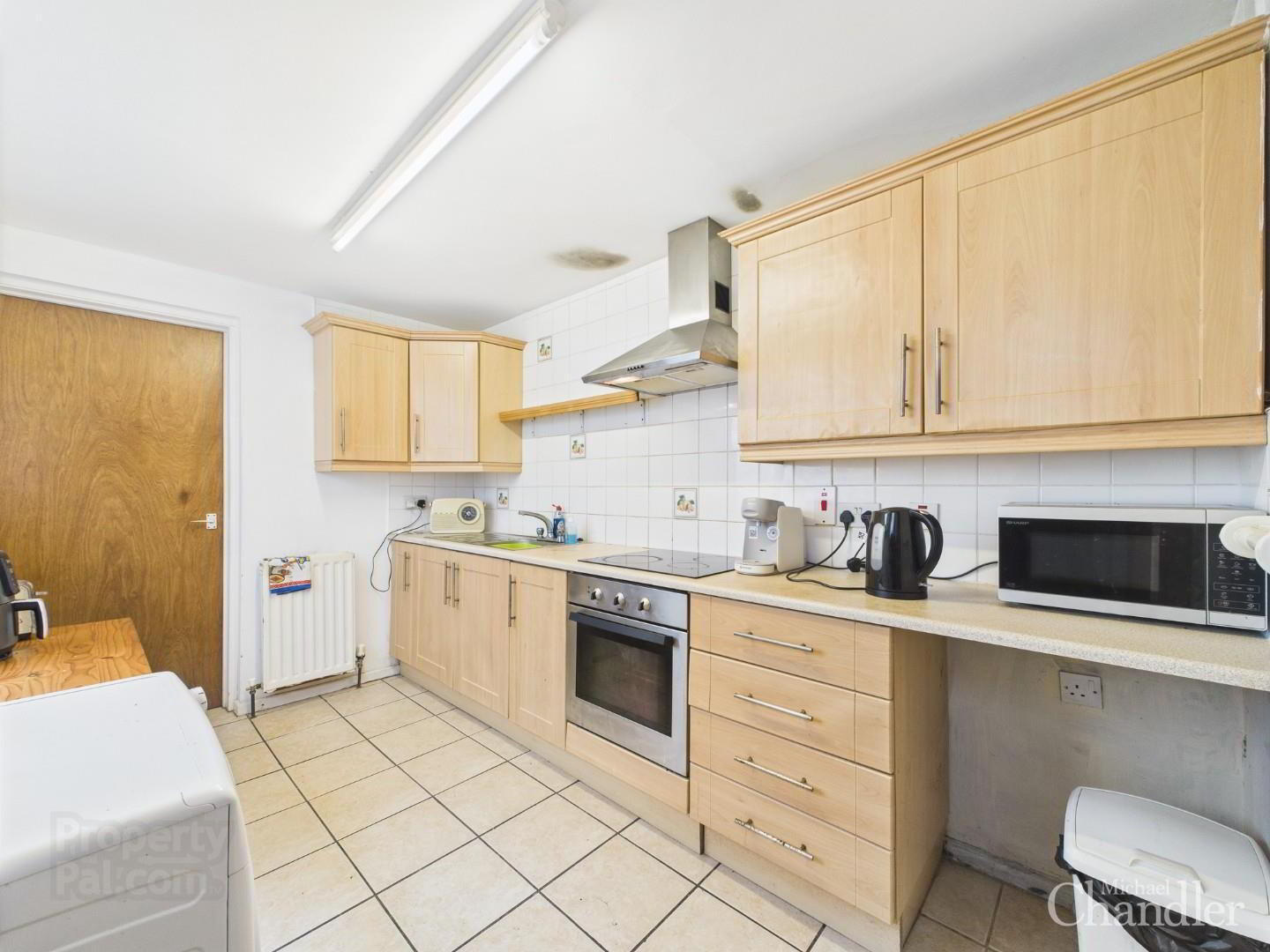 8 Magdala Street 5 of 16