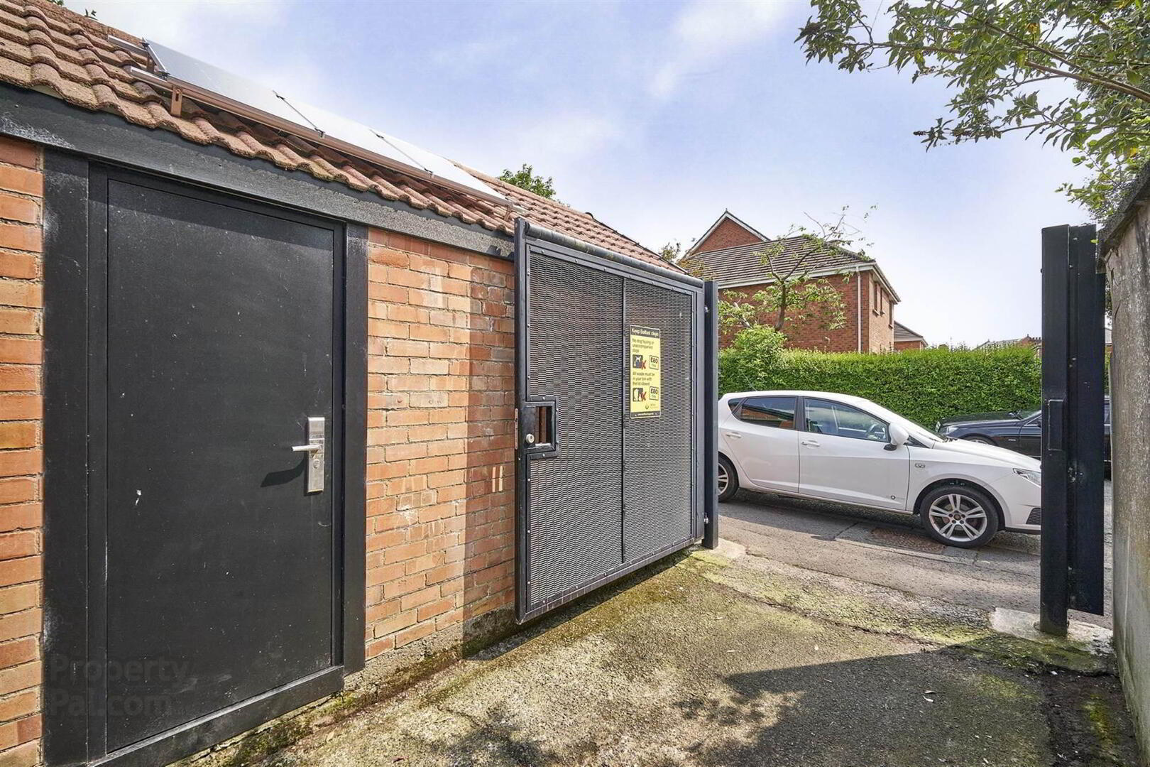 Garage @, 2 Harland Park 10 of 12