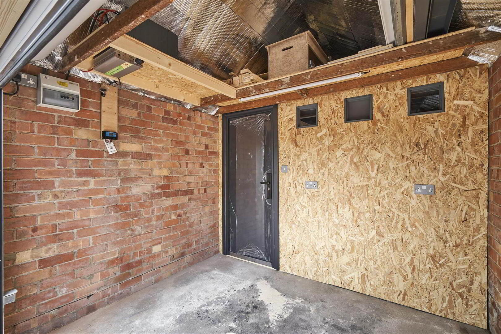Garage @, 2 Harland Park 4 of 12