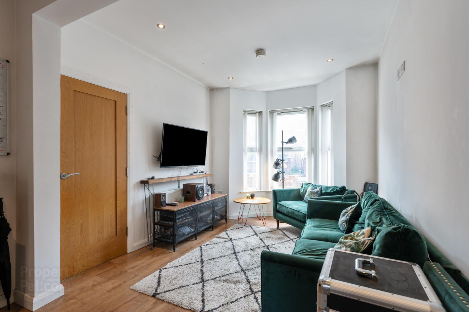 12 Pims Avenue 5 of 19