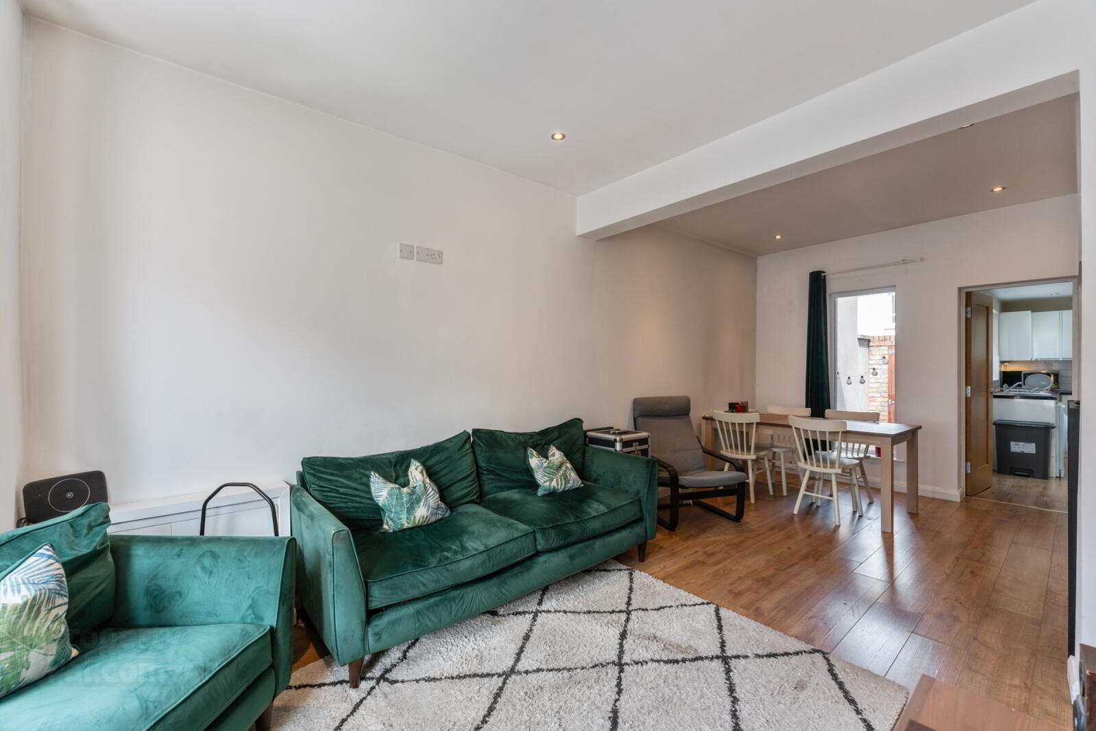 12 Pims Avenue 6 of 19