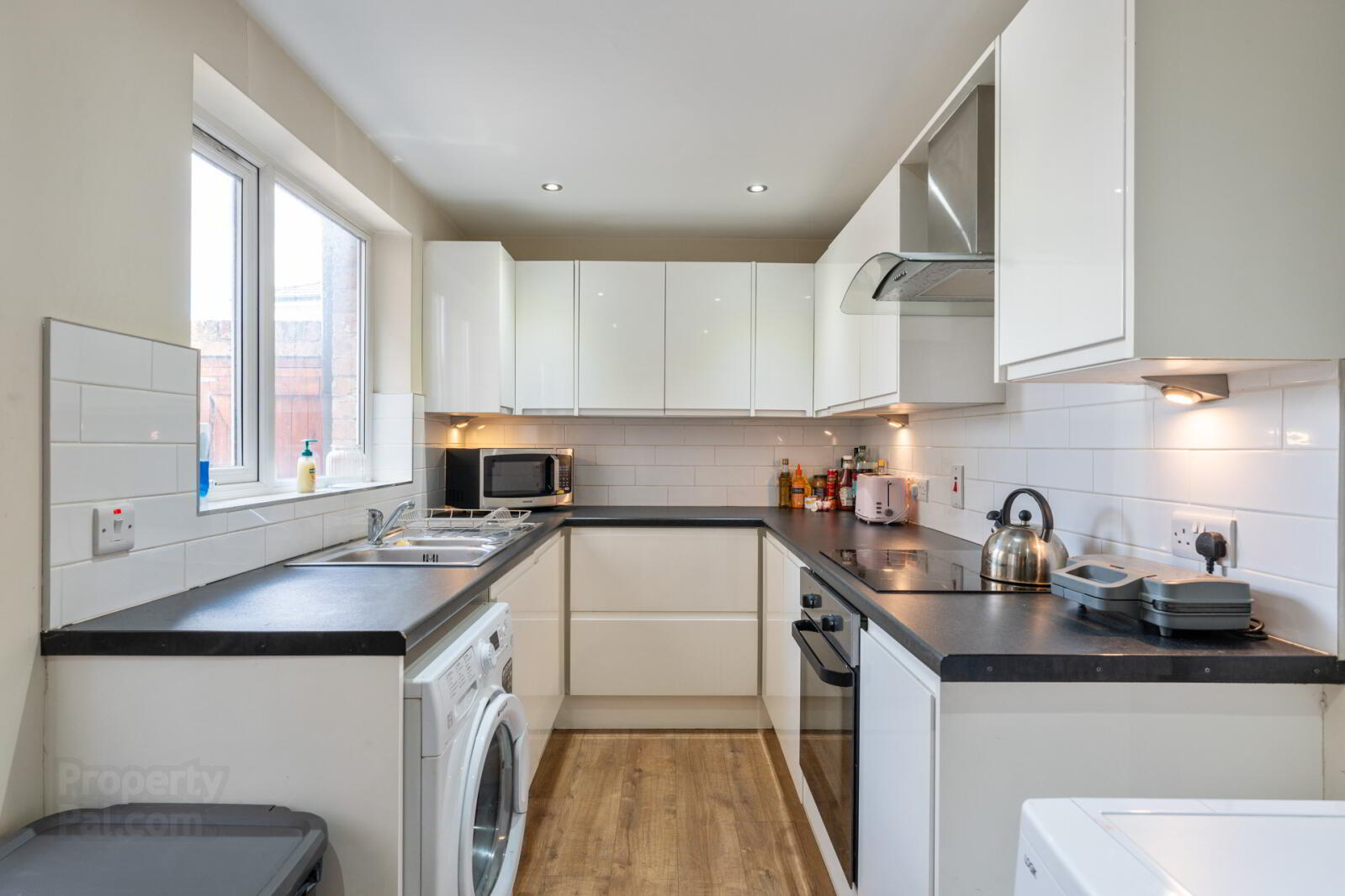 12 Pims Avenue 9 of 19