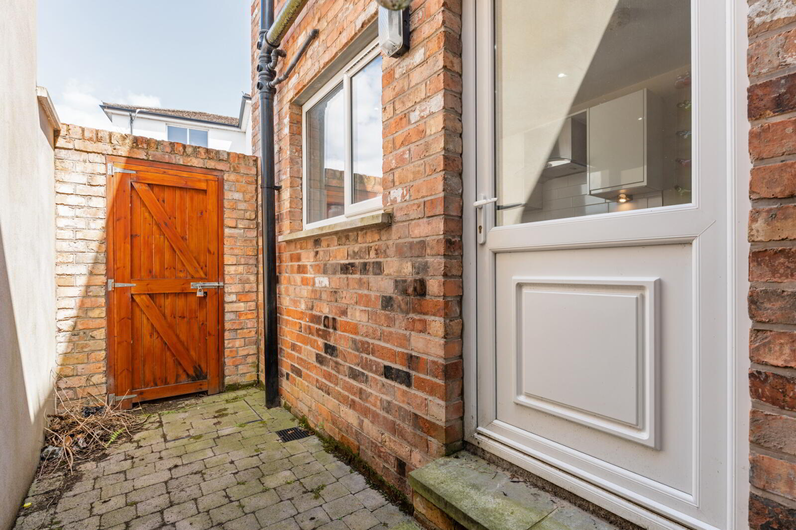 12 Pims Avenue 18 of 19