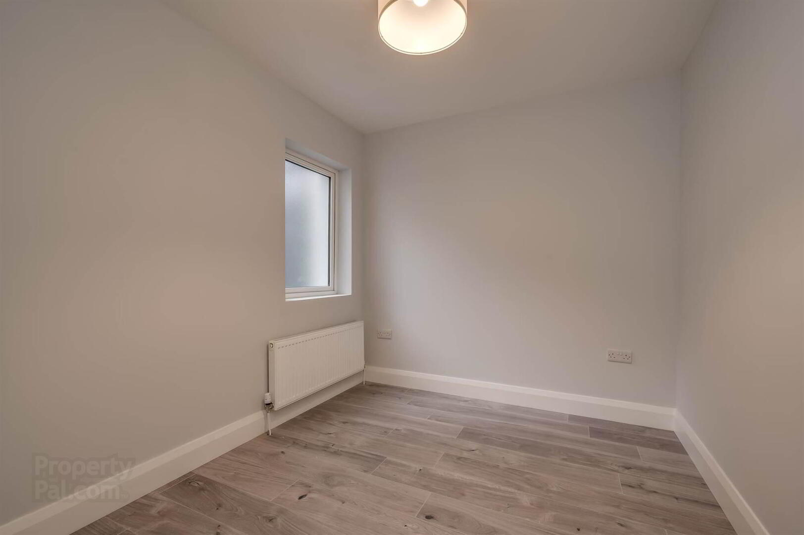 Apt 3, 41 Wellington Park 9 of 13