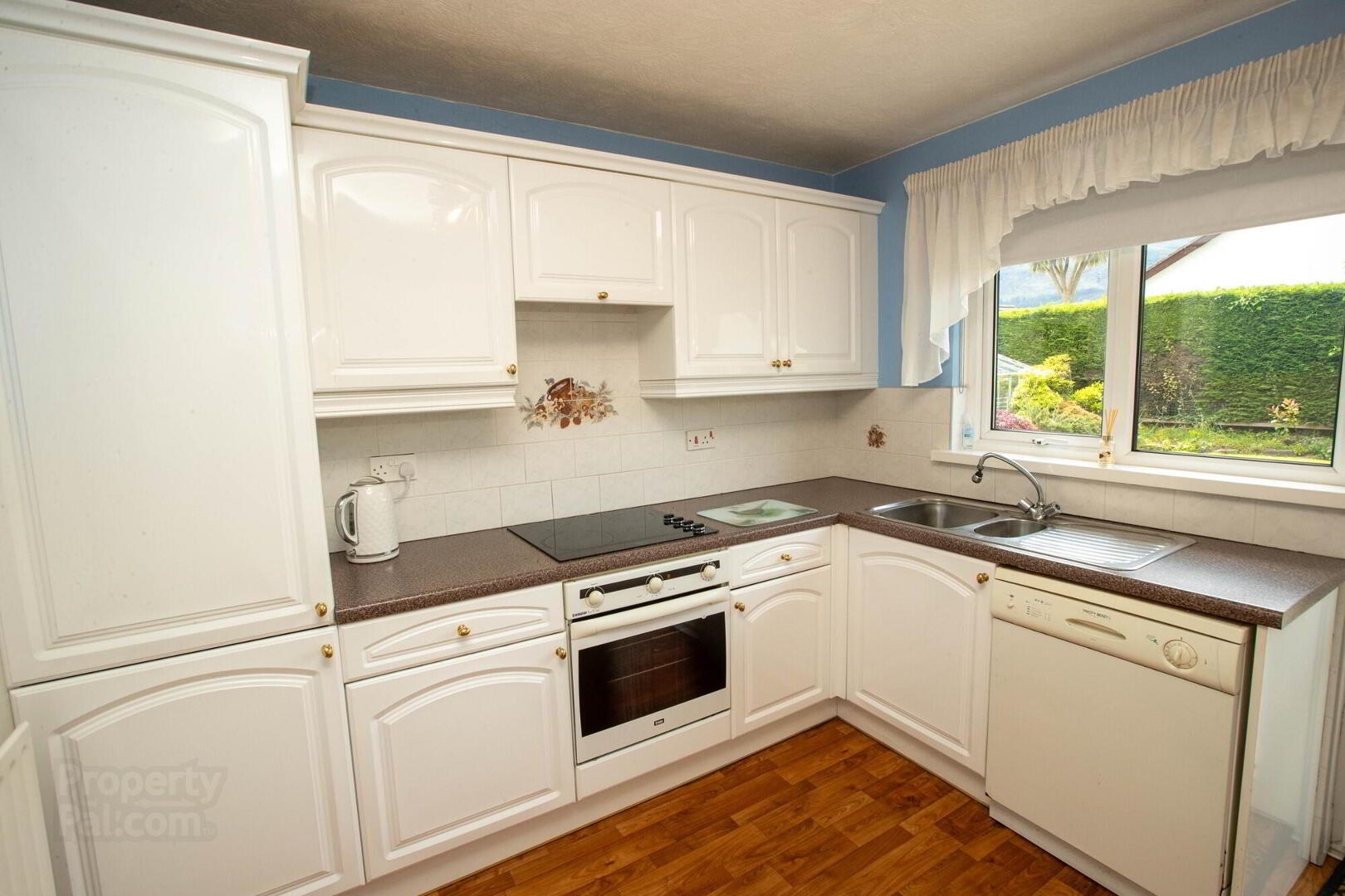 4 Marguerite Court 16 of 29