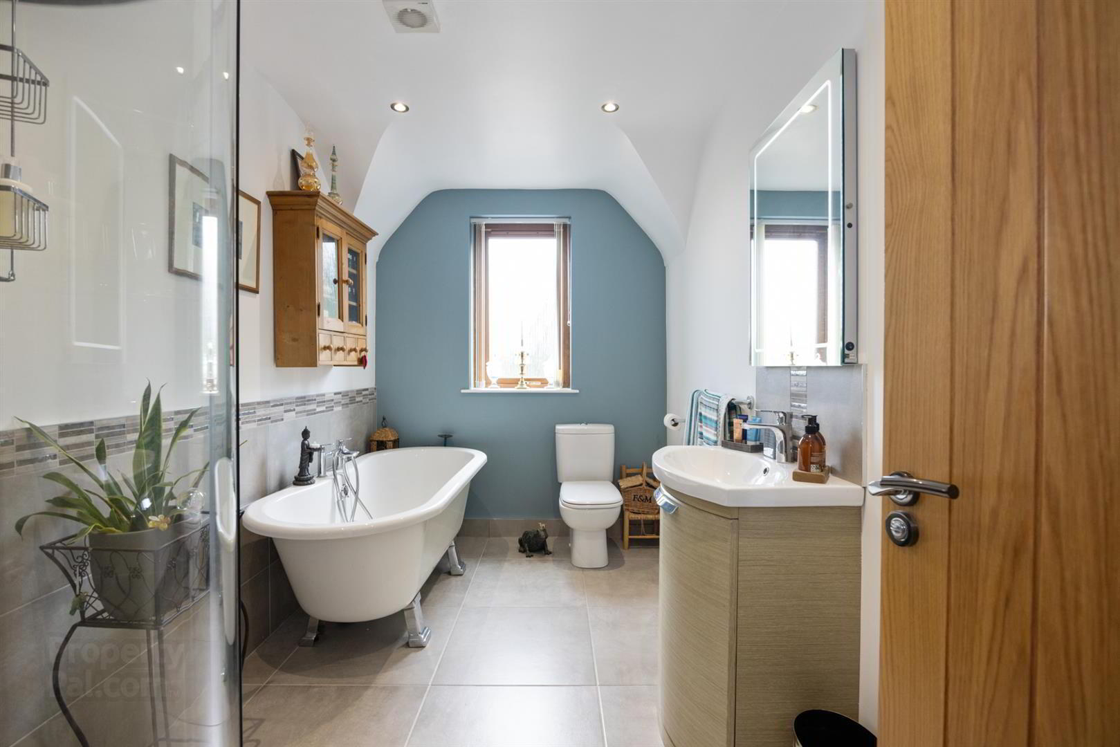 1b Rowallane Close 19 of 29