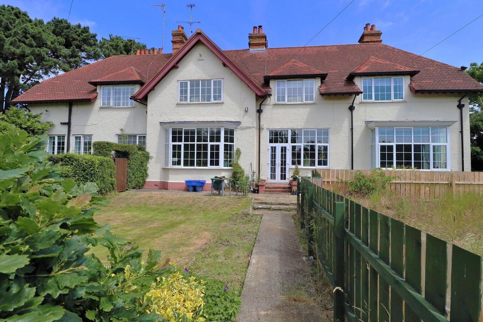 1 Kary Hill House 1 of 35