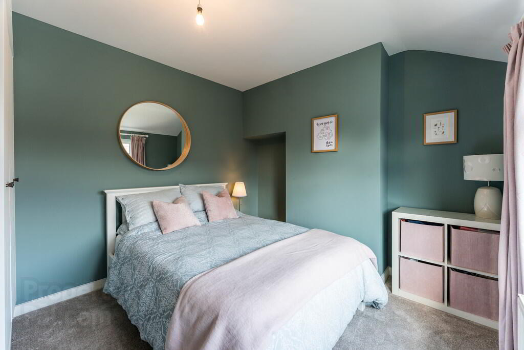 28 Wandsworth Gardens 15 of 22