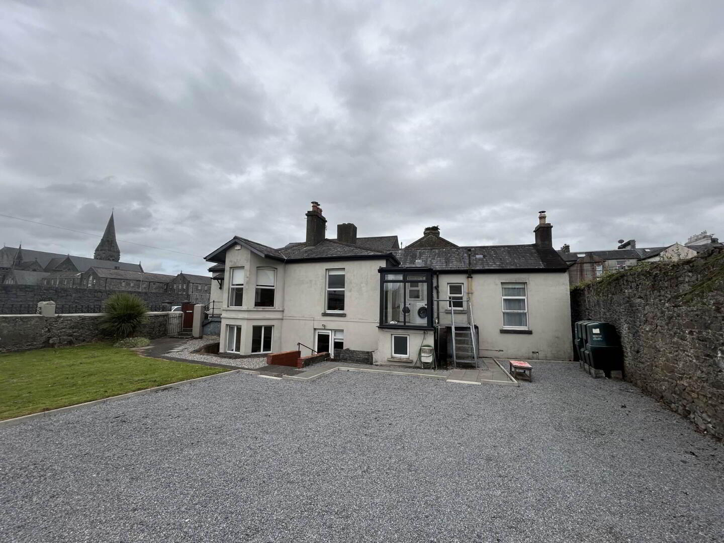 property description image