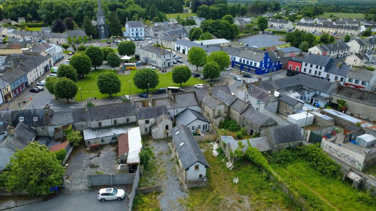 The Square 4 of 29