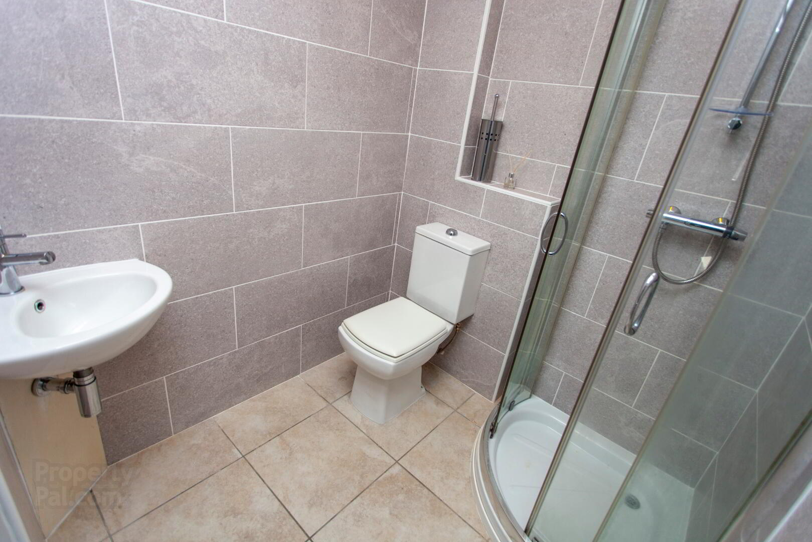 Apartment 5, 162 Beersbridge Road 5 of 5