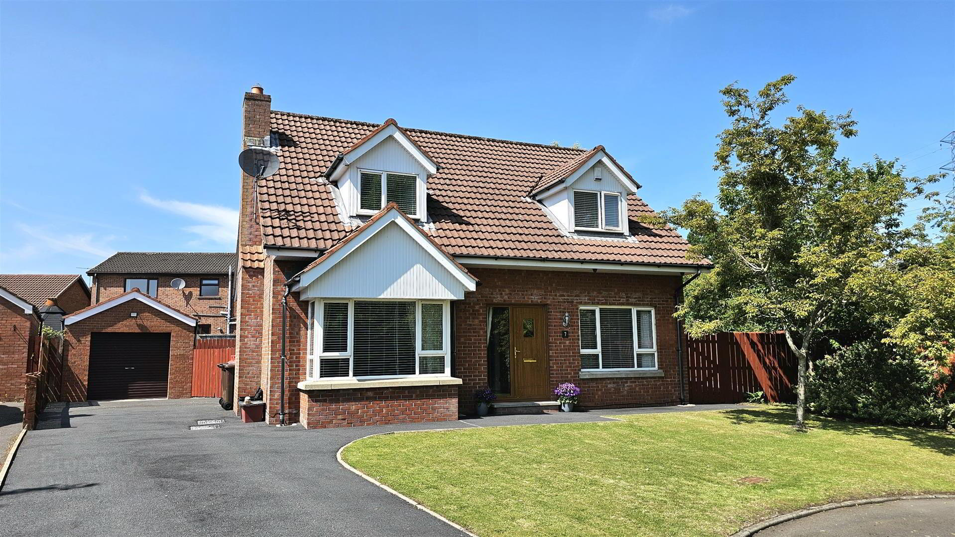 7 Craigs Close 1 of 30