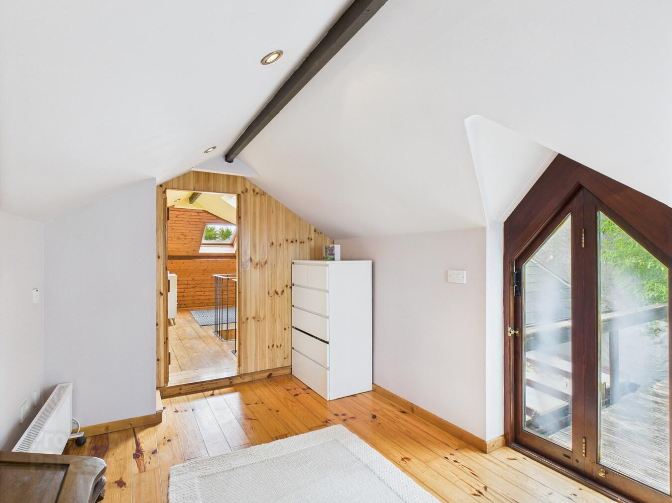 3 Talbot Place 23 of 38