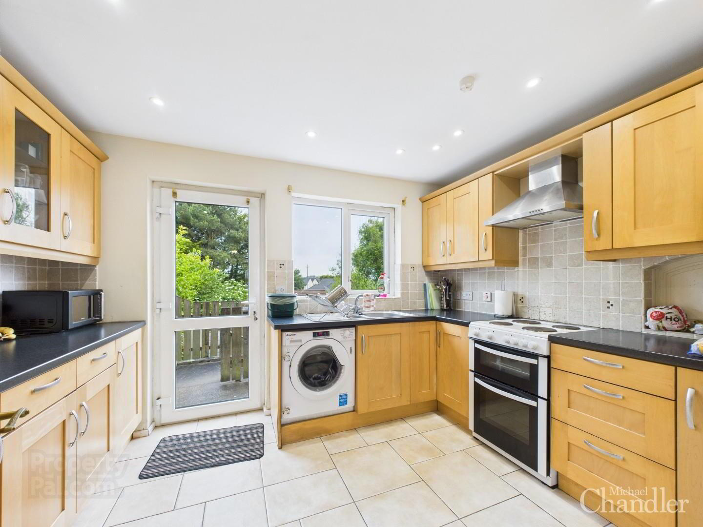 16 Meadowvale Avenue 5 of 12