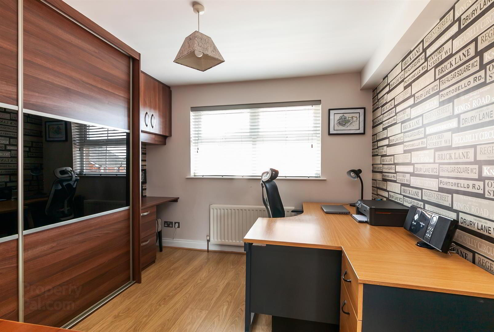 41 Russell Court 24 of 36
